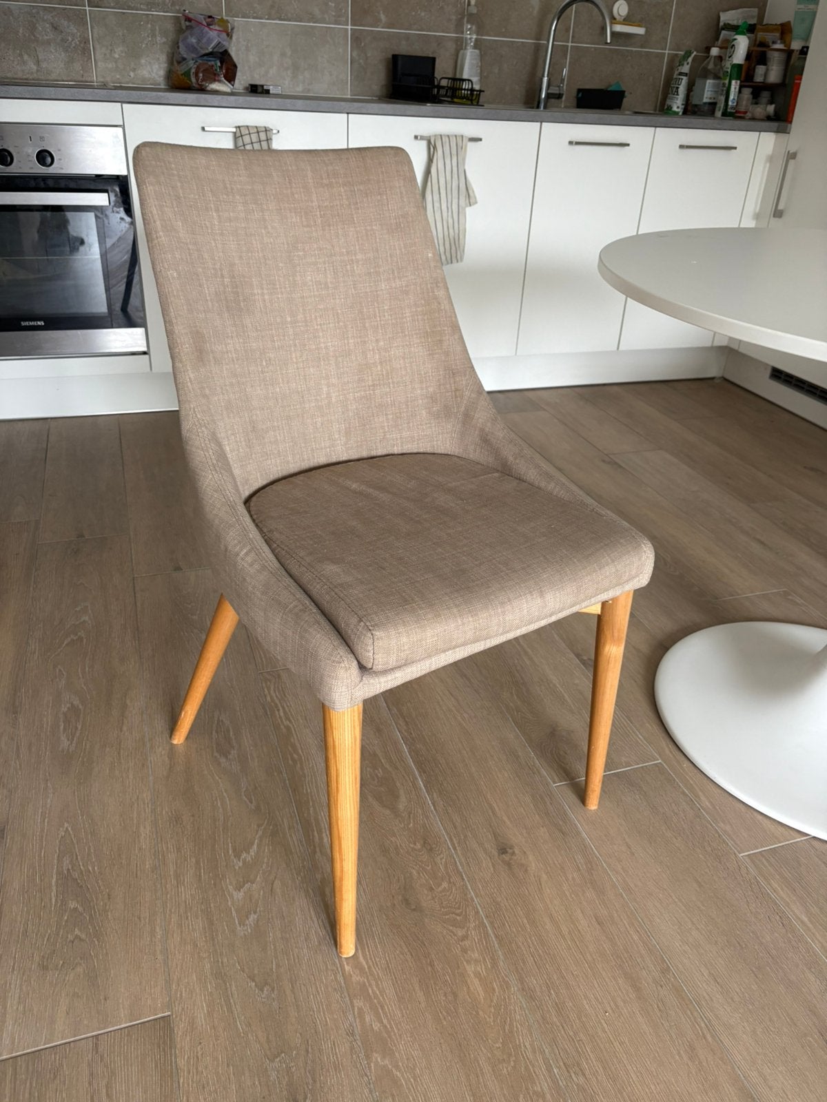 Chaise ikea x2 beige 4 pieds, Maison & Meubles, Chaises, Autres couleurs, Bois, Deux, Enlèvement