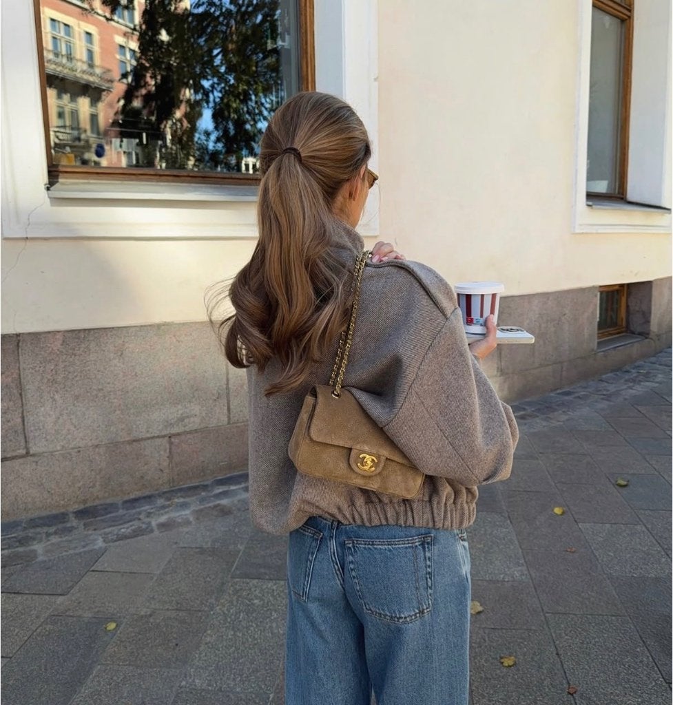 CHANEL Mini Flap Bag Suede, Bijoux, Sacs & Beauté, Enlèvement ou Envoi, Sac à main