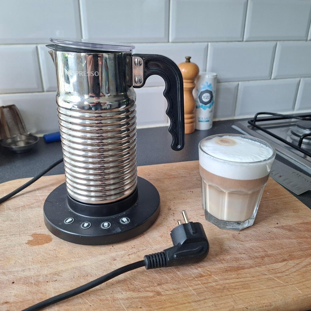 Nespresso Aeroccino 4, Electroménager, Enlèvement ou Envoi, Comme neuf, Mousseur à lait électrique