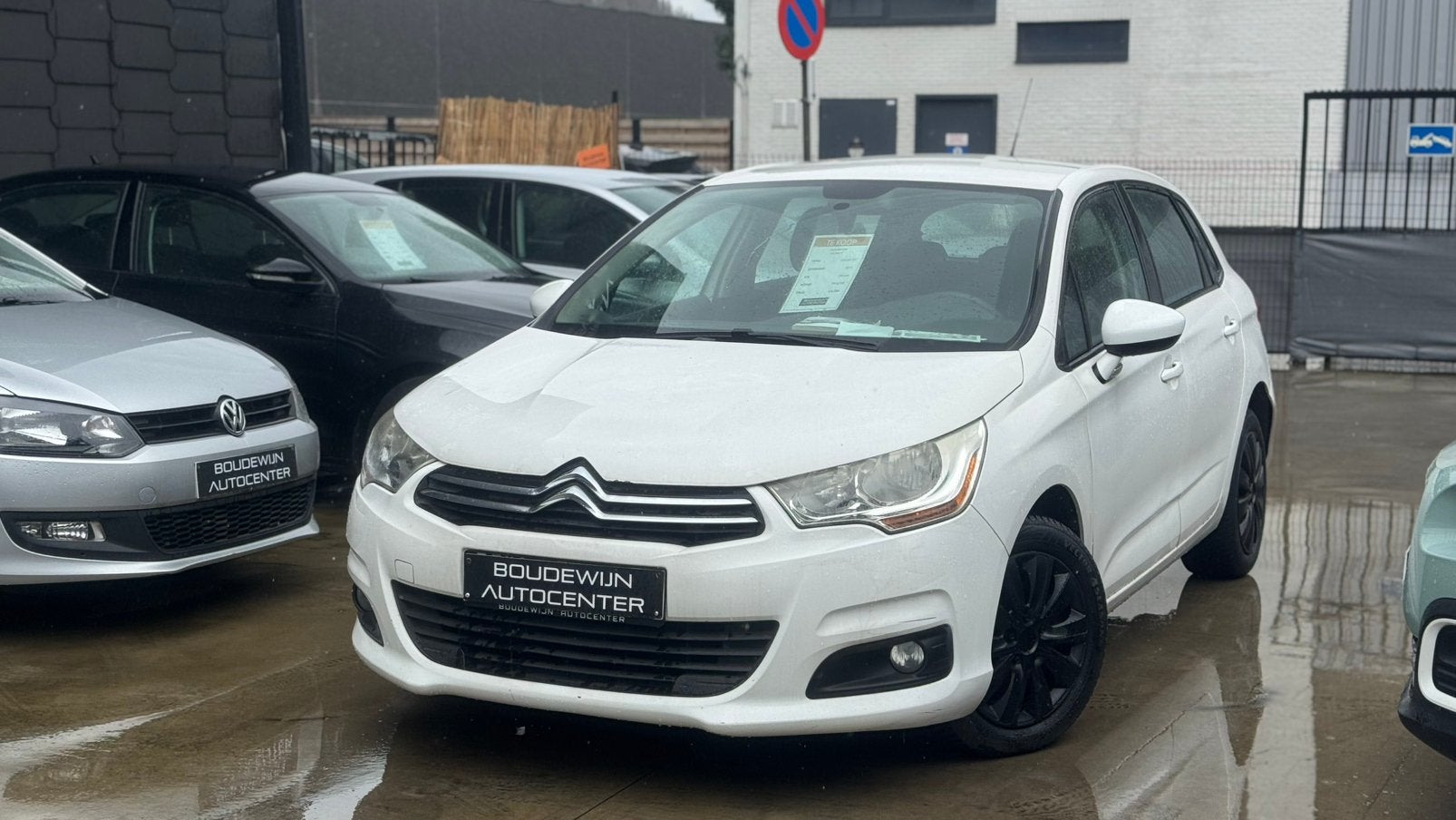 Citroën C4 1.4Benzine 2012 151.xxxkm/Airco,Cruisecontol, Auto's, Citroën, Voorwielaandrijving, Stof, Zwart, Wit