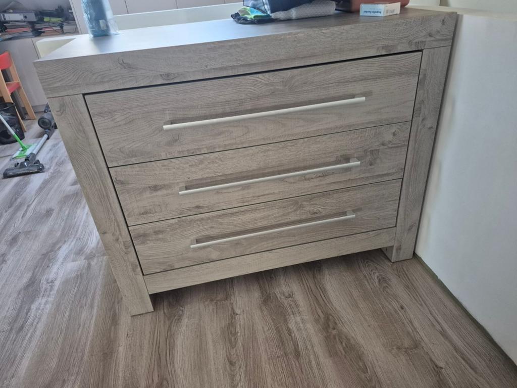 Babykamer / meegroei  excl. Matras en lattenbodem groot bed, Huis en Inrichting, Woonaccessoires | Kamerschermen, Ophalen