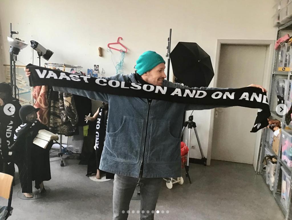 Kunsteditie, Vaast Colson in samenwerking met w_wh_at, Ophalen