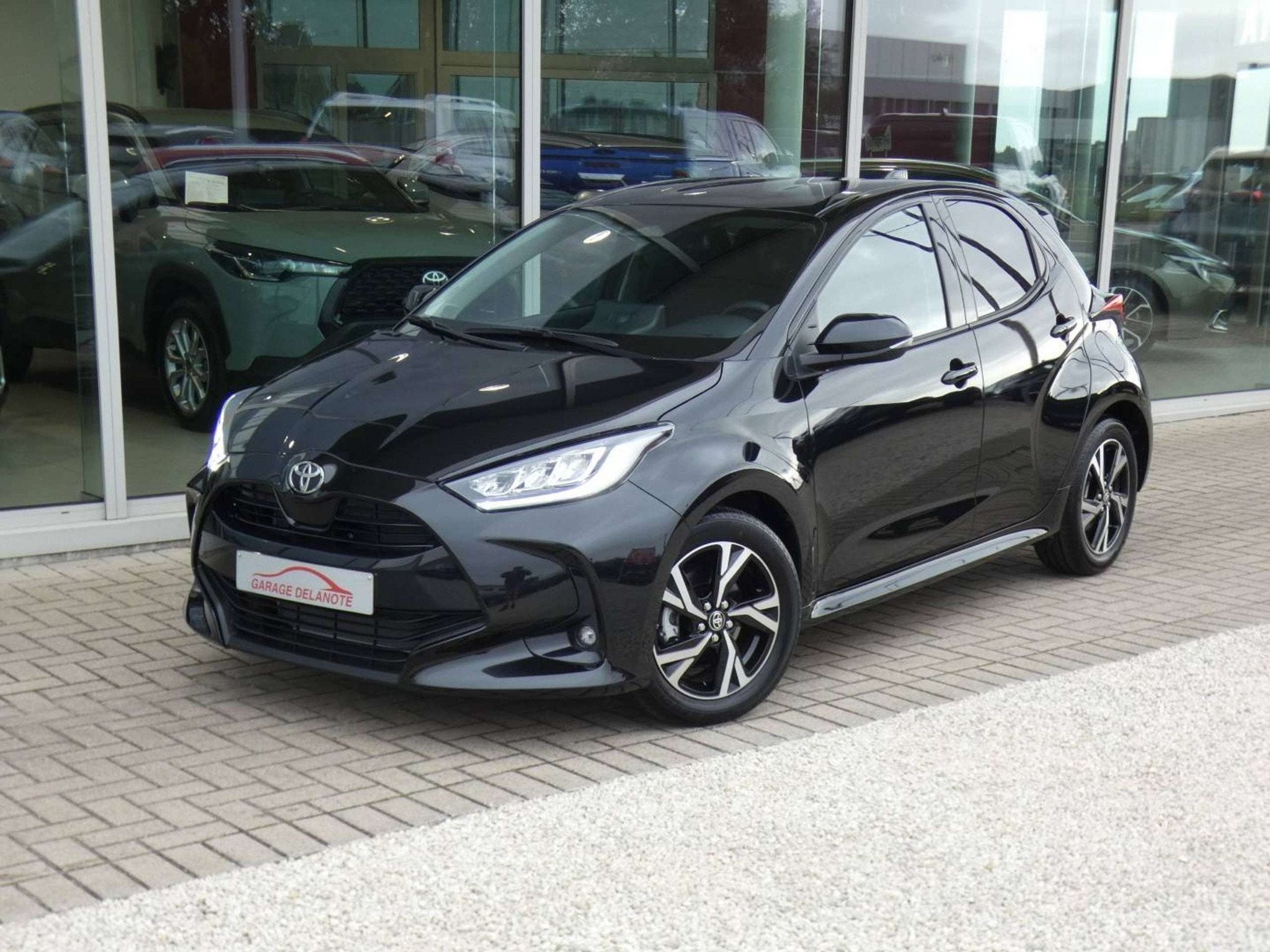 Toyota Yaris Hybrid *ICONIC* +GROOT SCHERM +GPS +Parkeercame, Autos, 91 g/km, Achat, Commande vocale, Entreprise