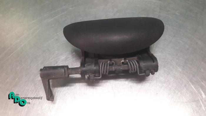 Poignée portière 4portes arrière gauche d'un Peugeot 206, -, 3 mois de garantie, Utilisé, -