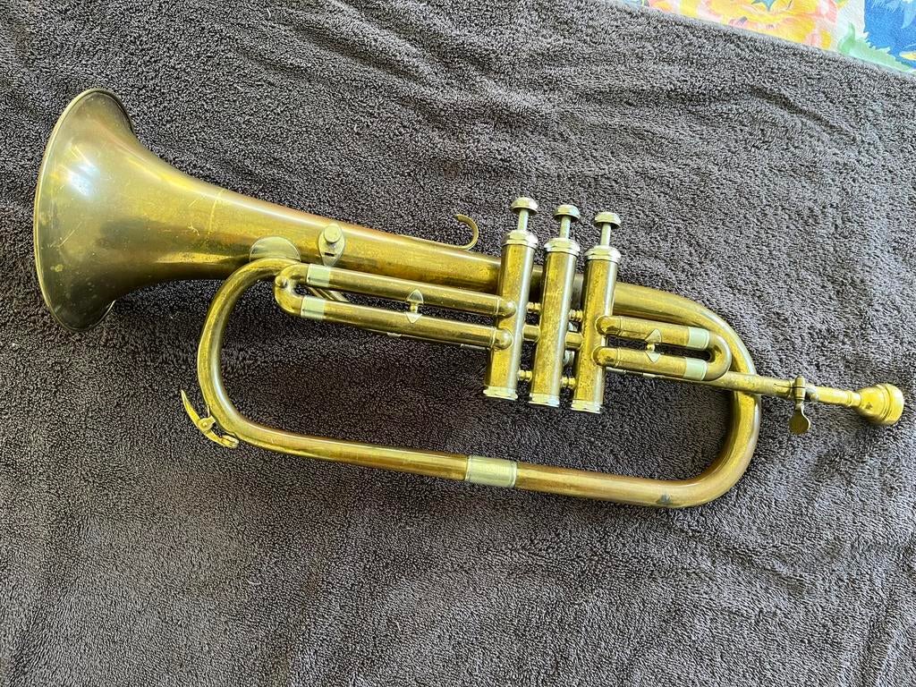 Bugle Kuhnl & Hoyer Simol/BB, Enlèvement ou Envoi, Avec valise