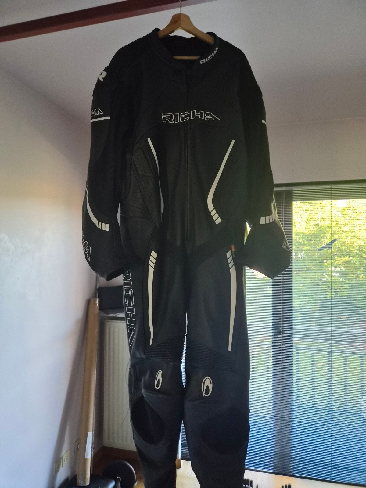 lederen motorpak Richa, Motoren, Ophalen