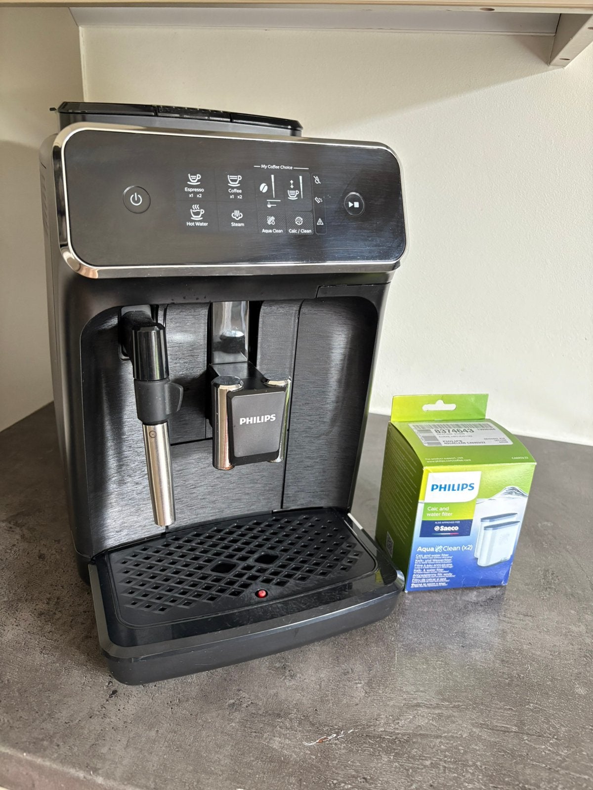 Philips 2200 series goed werkende staat, Electroménager, Machine à espresso, Réservoir d'eau amovible, 2 à 4 tasses, Café moulu