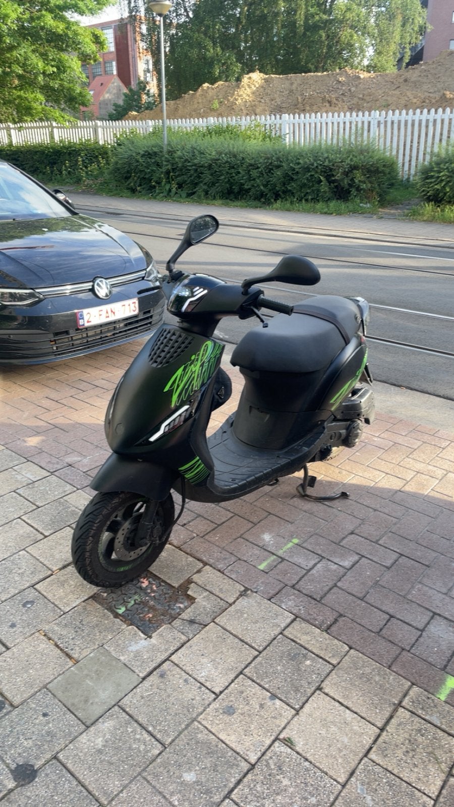 Piaggio Zip limited edition 4t a klasse, Fietsen en Brommers, Ophalen, Zo goed als nieuw, Zip