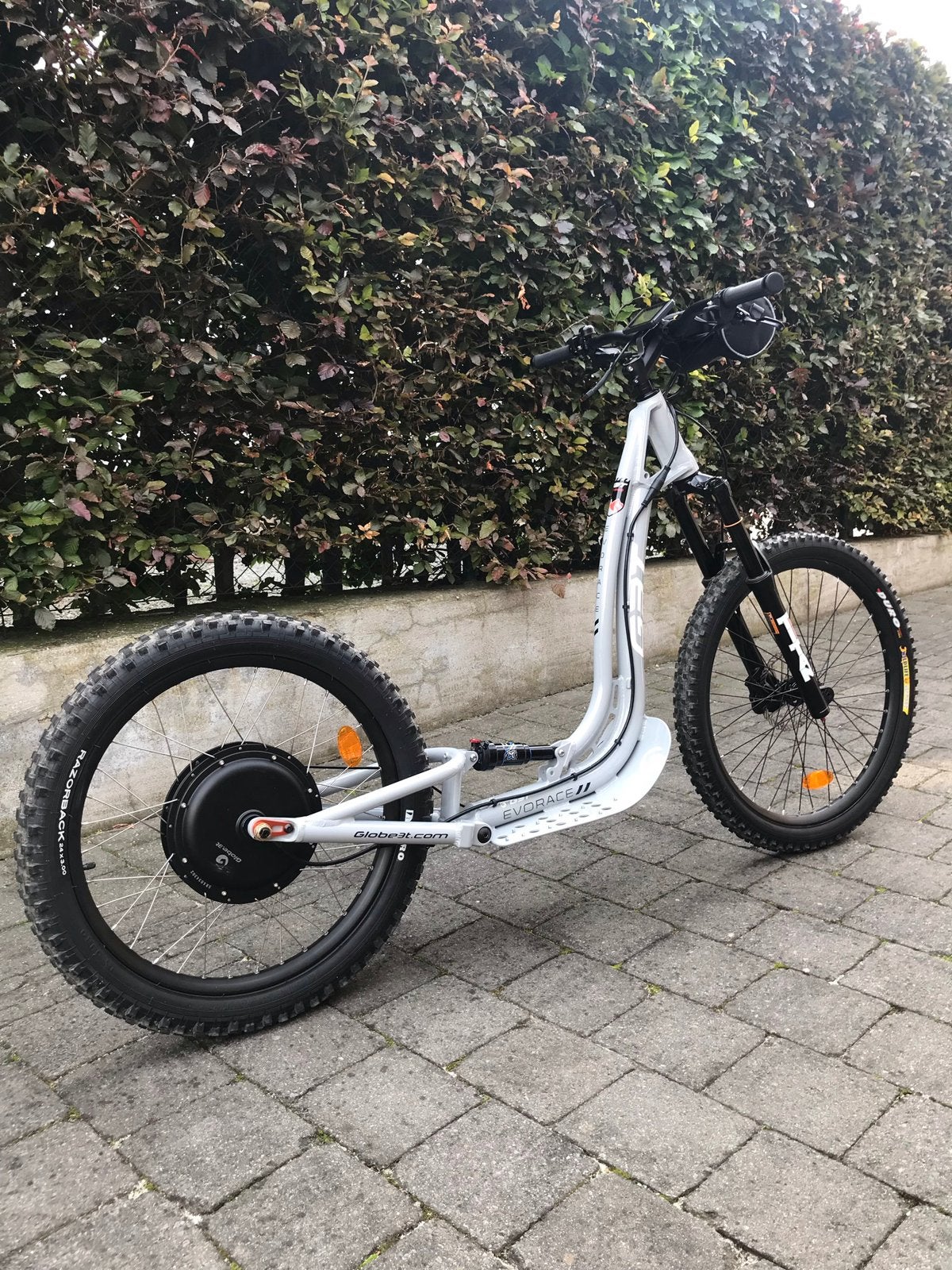 FLOTTE DE TROTTINETTES électriques tout terrain GLOBE 3 T, Enlèvement, Utilisé, Step électrique (E-scooter)