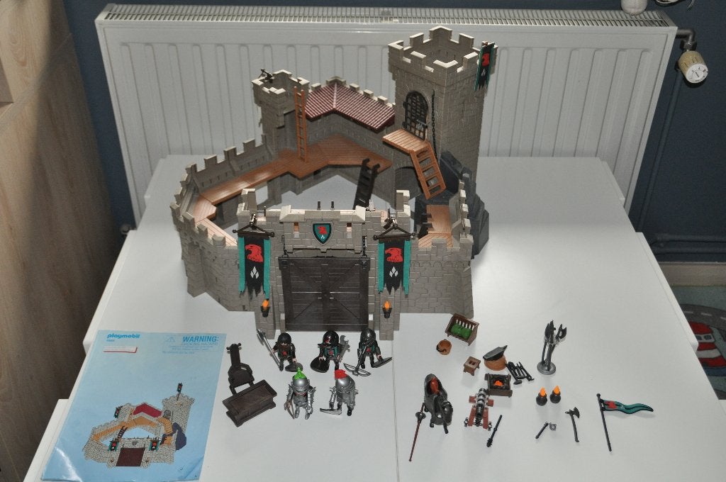 Playmobil 4866 Kasteel van de valkenridders, Enlèvement