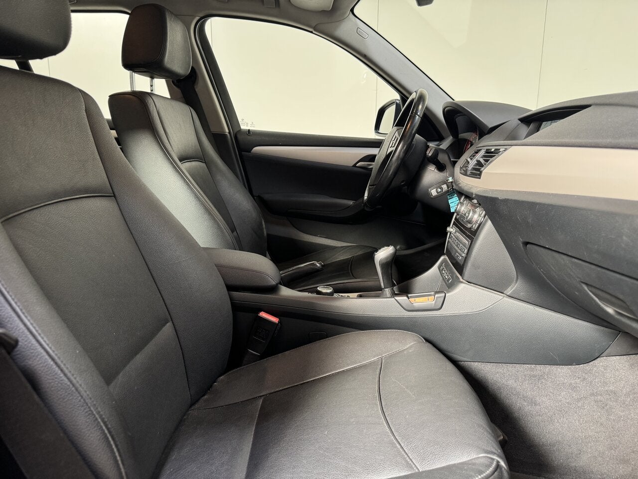 BMW X1 XDrive 18D Man. - Airco - Radio - Goede Staat!, Autos, BMW, Euro 5, 4 portes, Capteur de lumière, Particulier