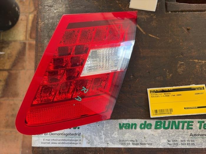 Achterlicht rechts van een Mercedes E-Klasse, Gebruikt, -, Ophalen of Verzenden, -