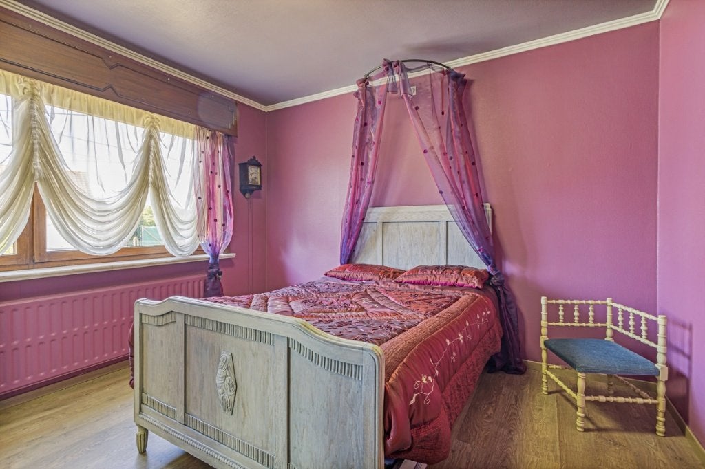 Bed met lattenbodem, kleerkast en toebehoren, Antiek en Kunst, Ophalen