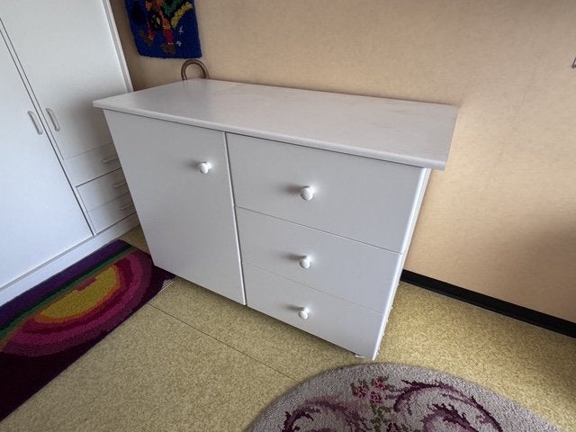 commode super robuste, à récupérer gratuitement, Strak wit, 100 à 150 cm, Enlèvement, Utilisé