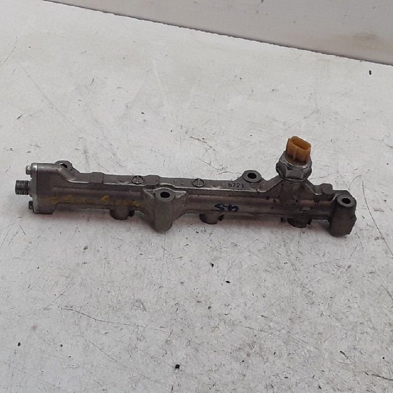 RAMPE D'INJECTION Nissan Micra (K13) (01-2010/03-2017), Utilisé, Nissan