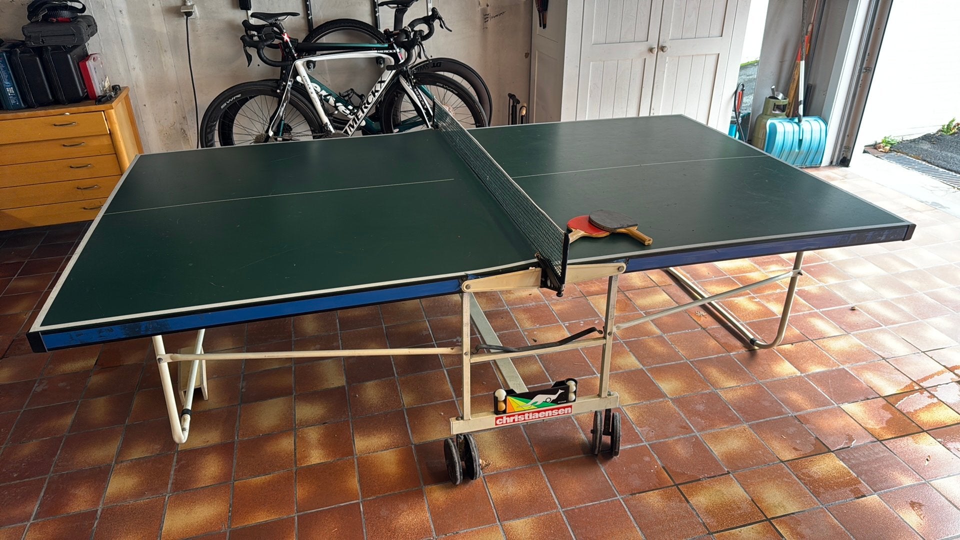 Tafeltennis, Sports & Fitness, Enlèvement, Utilisé, Table d'intérieur, Pliante
