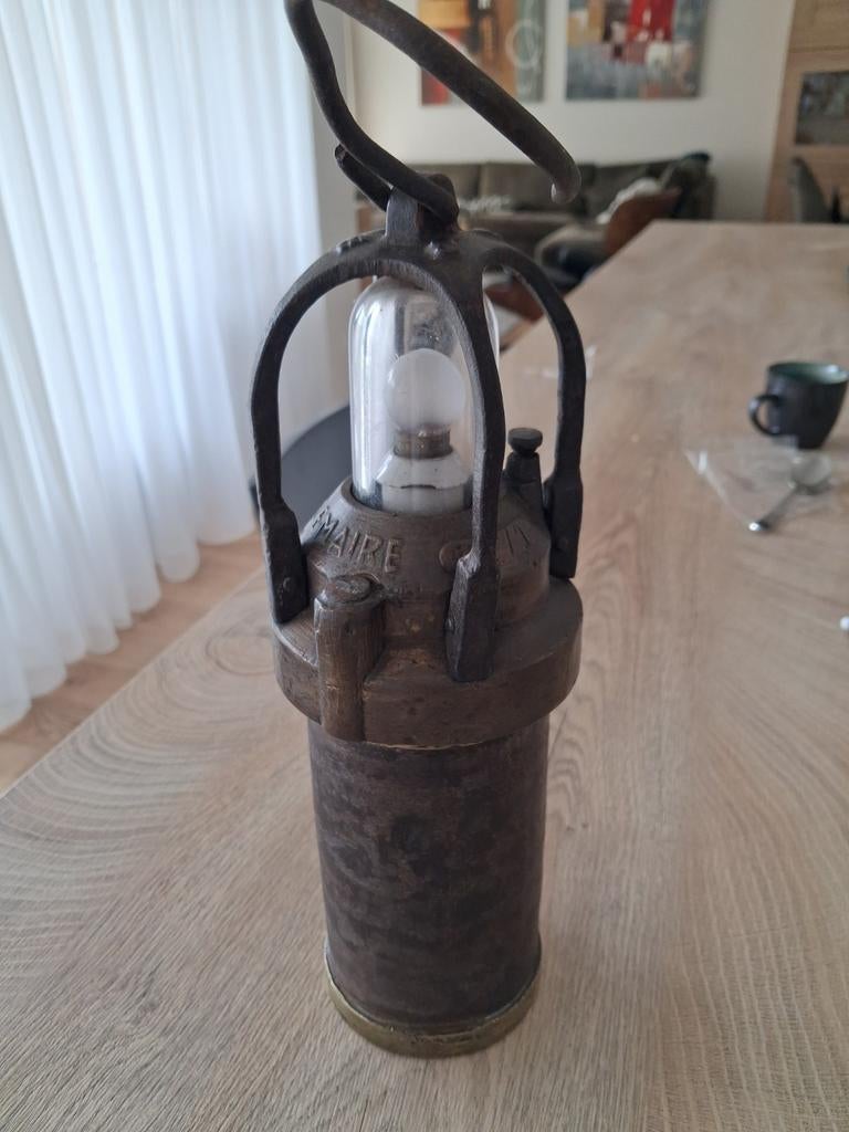 Oude mijnlamp, brevets lemaire, hoogte 27 a 28 cm , 1730 gr, Enlèvement
