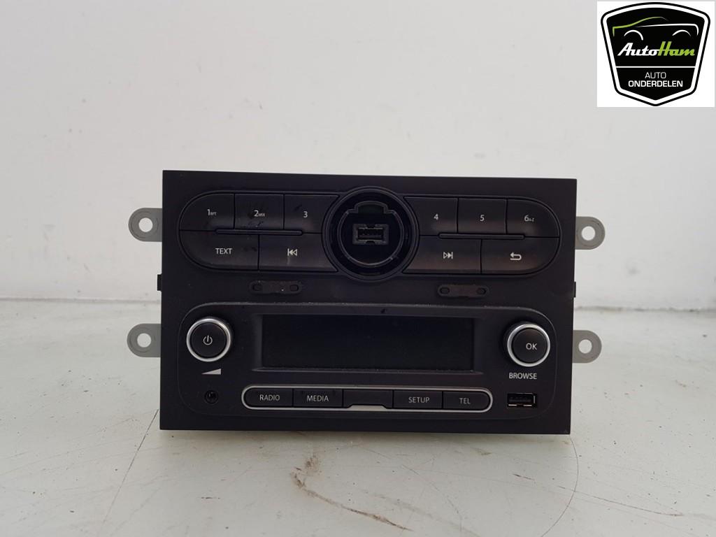 RADIO Renault Twingo III (AH) (01-2014/-) (|281156698R|), Utilisé, Renault