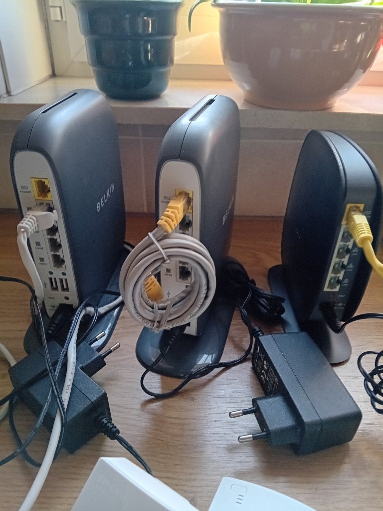 Belkin wireless routers en Tp-link, Enlèvement, Comme neuf, Routeur, TPlink