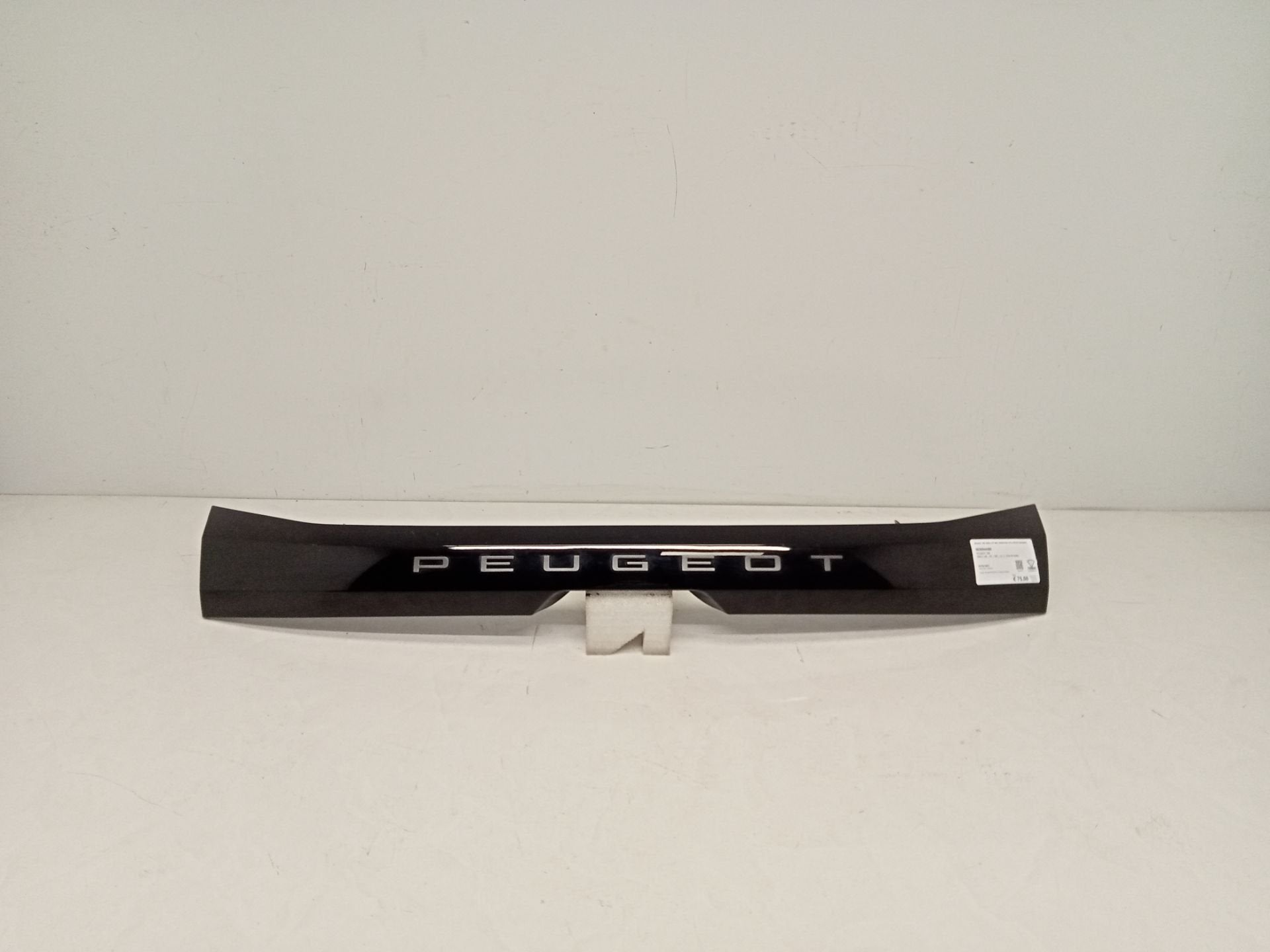 Peugeot 208 Trim MK2 9826944480 2018-pr sent Original, Taurusavenue 1
2132 LS  Hoofddorp, NL, Contact.group@renault.com, Pare-chocs