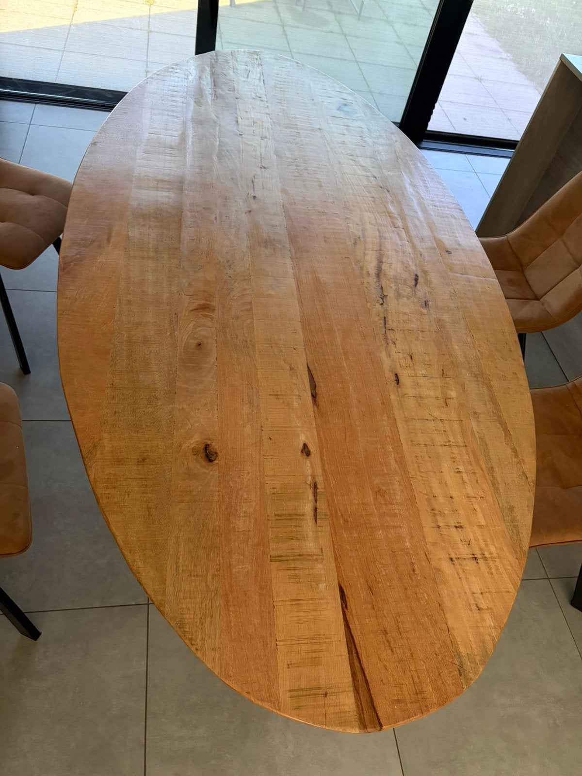 Rustieke eettafel + 4 stoelen, Ophalen, Zo goed als nieuw