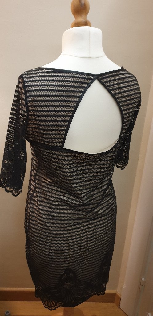 NIEUW artikel : Sora jurk - Maat 44, Kleding | Dames, Zwart, Nieuw, Ophalen of Verzenden, Knielengte