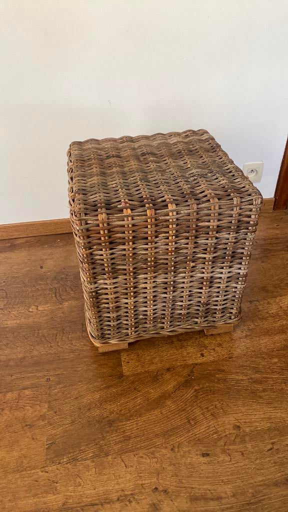 Tabouret en osier, Huis en Inrichting, Krukjes, Ophalen, Gebruikt