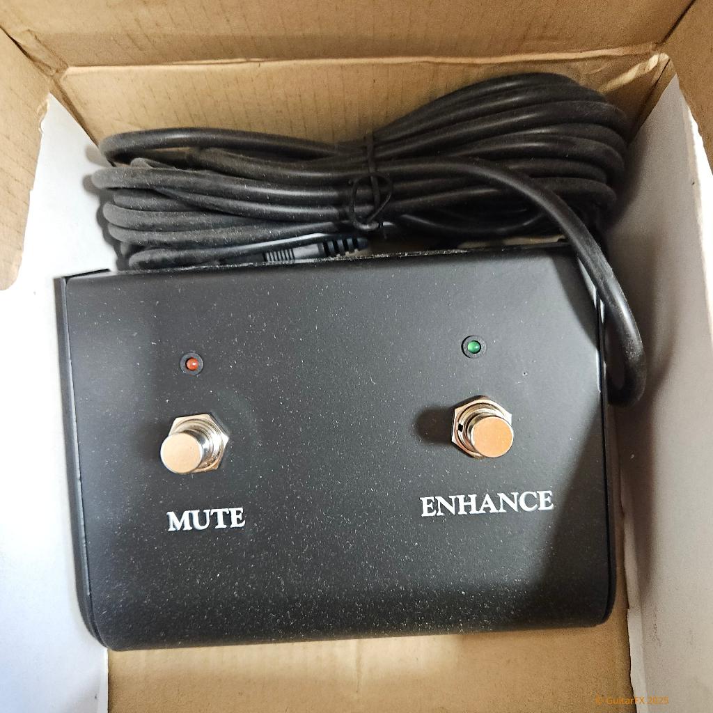 EDEN PEDL-70001 Mute / Enhance met LED 2 schakelaar footswit, Musique & Instruments, Effets, Utilisé, Enlèvement ou Envoi