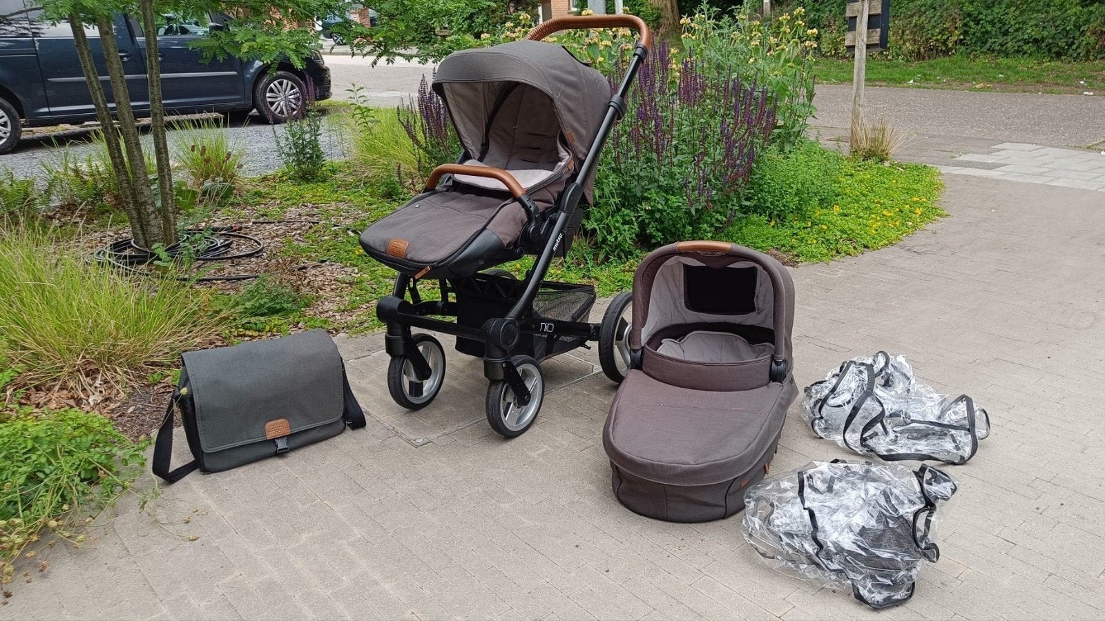 Buggy Mutsy Nio: 2 in 1 kinderwagen (complete set), Tige de poussée réglable, Comme neuf, Enlèvement, Poussette