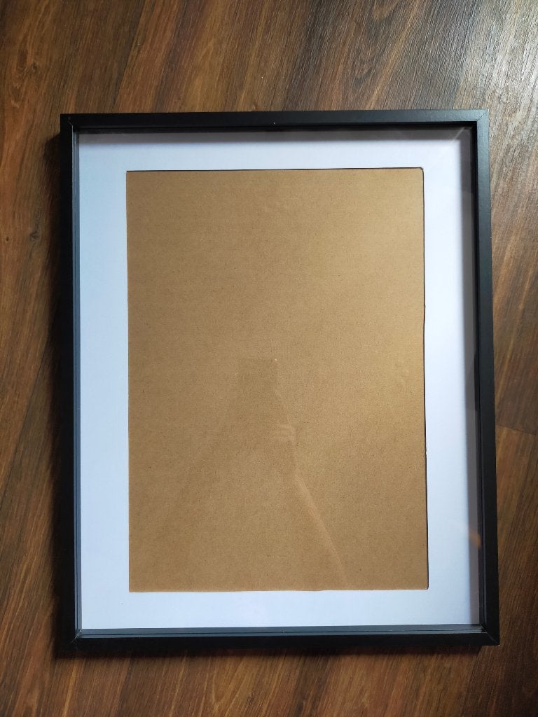 URGENT — CADRE PHOTO AVEC PASSE-PARTOUT 42  52 CM, 42 cm, 52 cm, Enlèvement ou Envoi, Comme neuf
