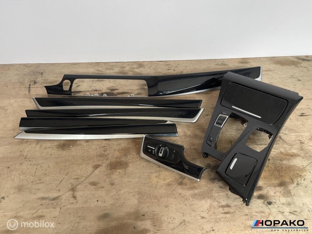 Interieurlijsten set hoogglans zwart BMW 5 serie F10 F11, Auto-onderdelen, Interieur en Bekleding, Gebruikt, Einsteinlaan 5 rijswijk