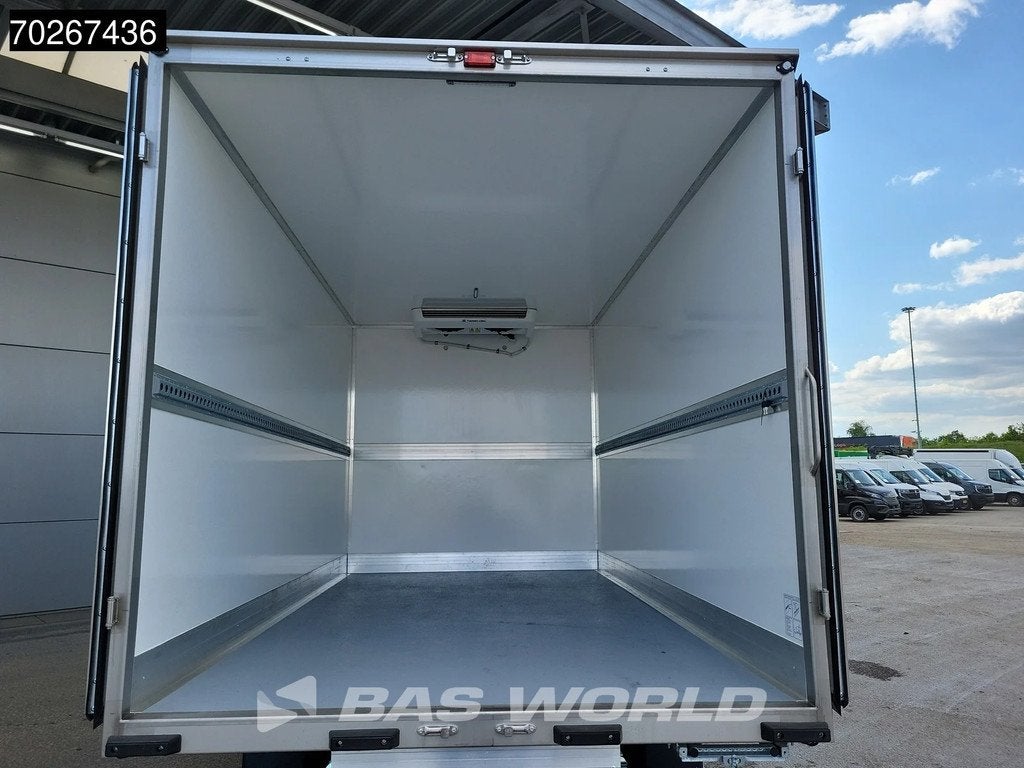 Iveco Daily 35S18 BPM VRIJ! 3.0L Koelwagen Thermoking C-250, Auto's, Bestelwagens en Lichte vracht, Automaat, Stof, Parkeersensor