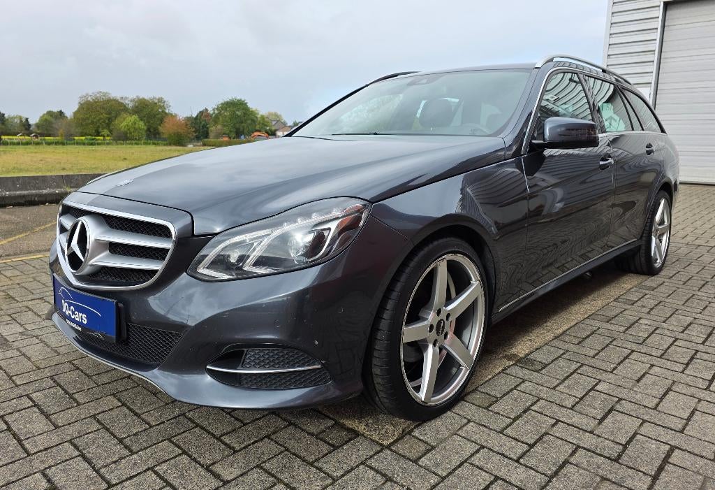 Mercedes-Benz E 220 d - Avantgarde - Automaat, Auto's, Euro 5, Achterwielaandrijving, 140 g/km, Zwart