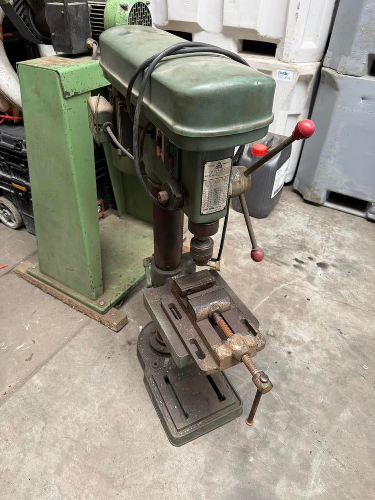 Kolomboormachine perfect werkend., Doe-het-zelf en Bouw, Ophalen, Zo goed als nieuw, Kolomboormachine