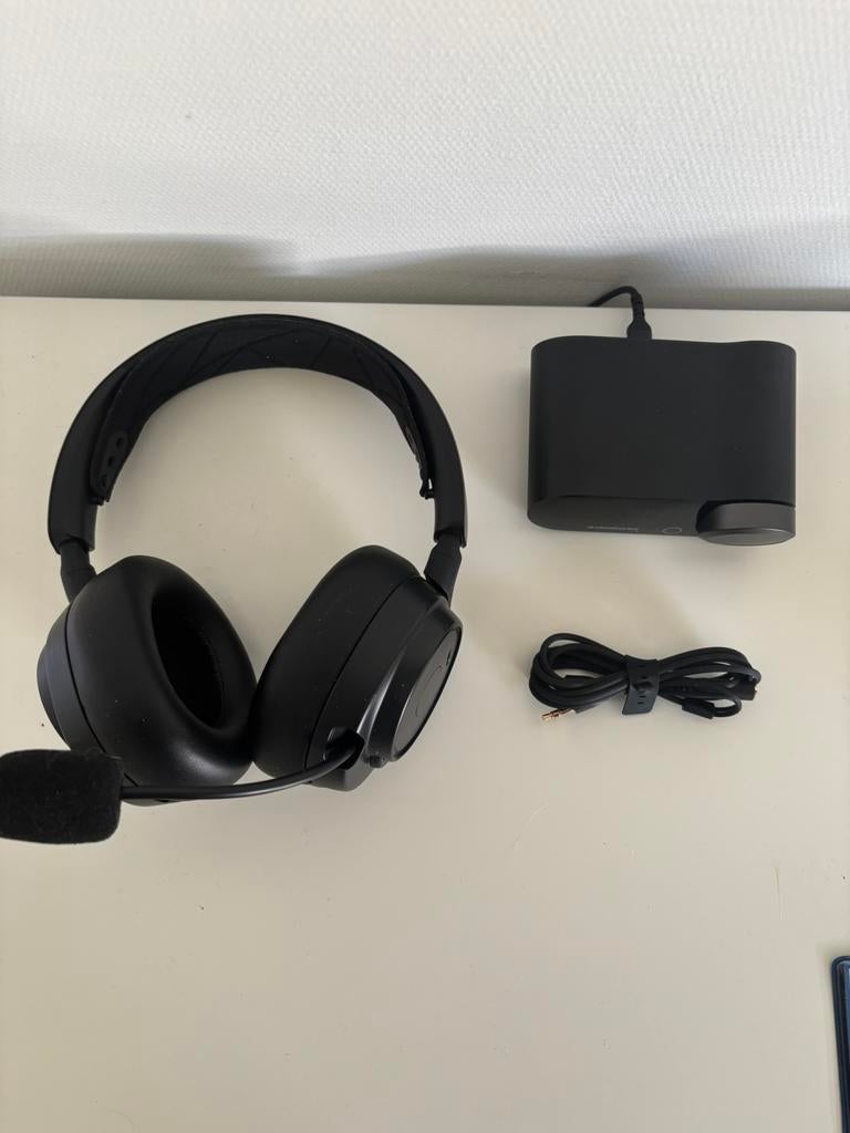 Steelseries Arctis nova Pro wireless, Casque gamer, Enlèvement, Utilisé, Over-ear