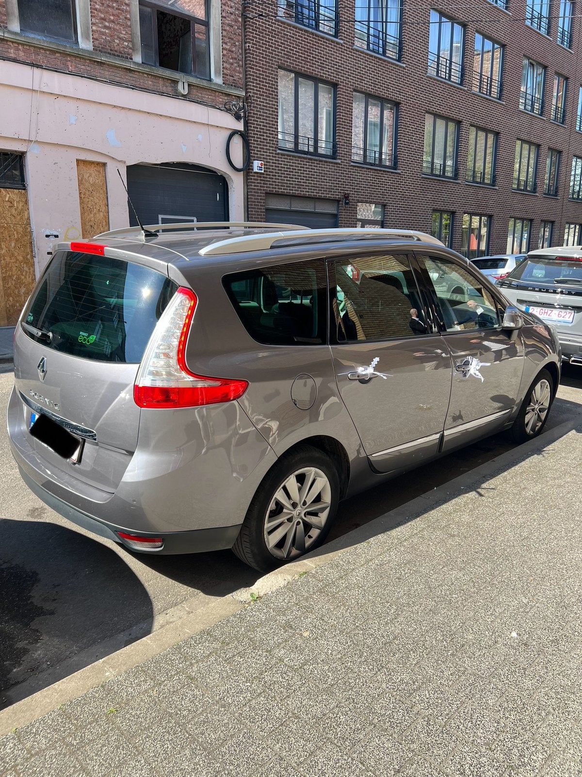Renault Grand Scenic 1.6 DCI 130 ch version intense., Beige, Boîte manuelle, 5 portes, MPV ou Monospace
