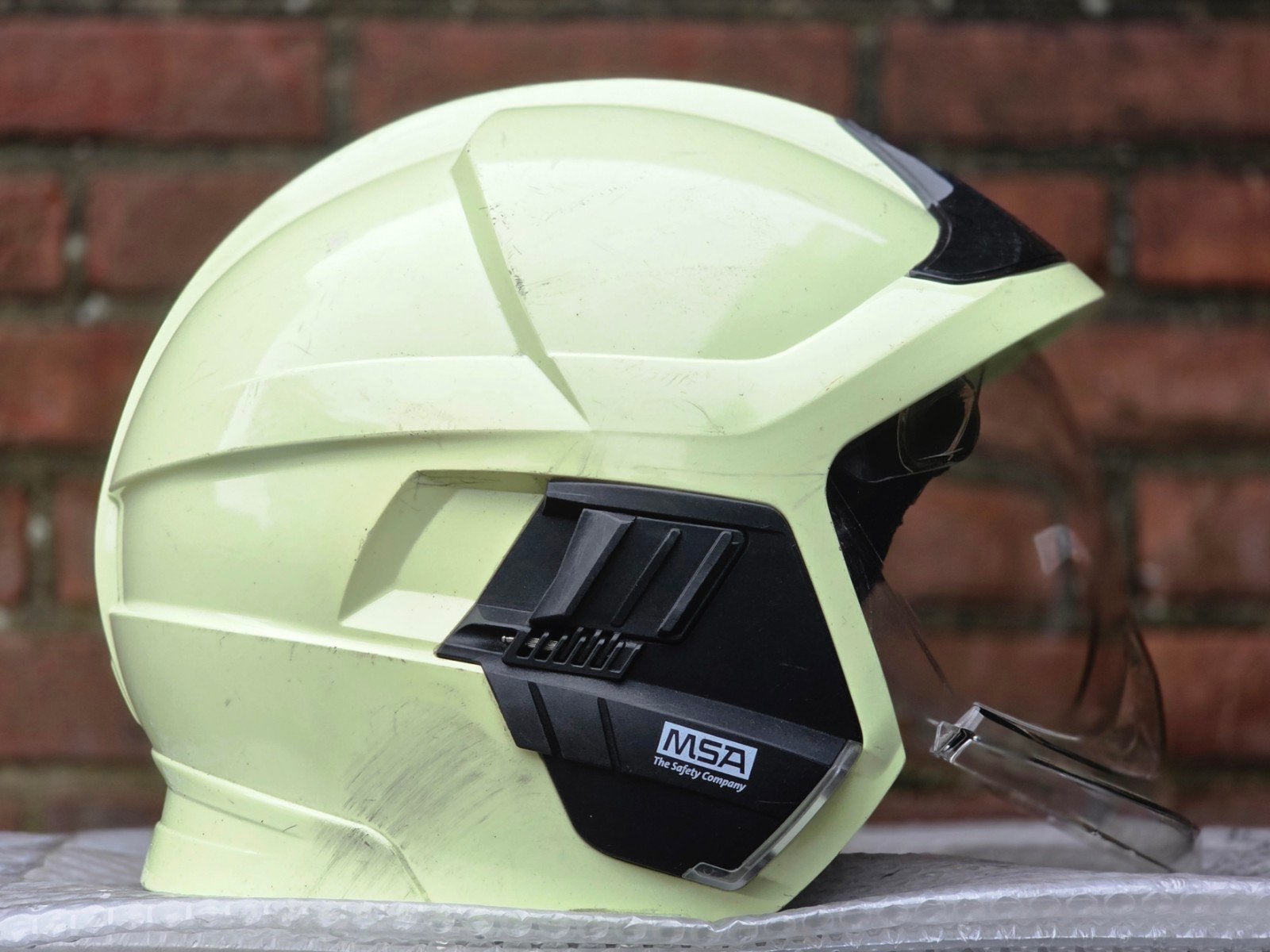 Casque pompier MSA F1xF L, Collections, Enlèvement ou Envoi