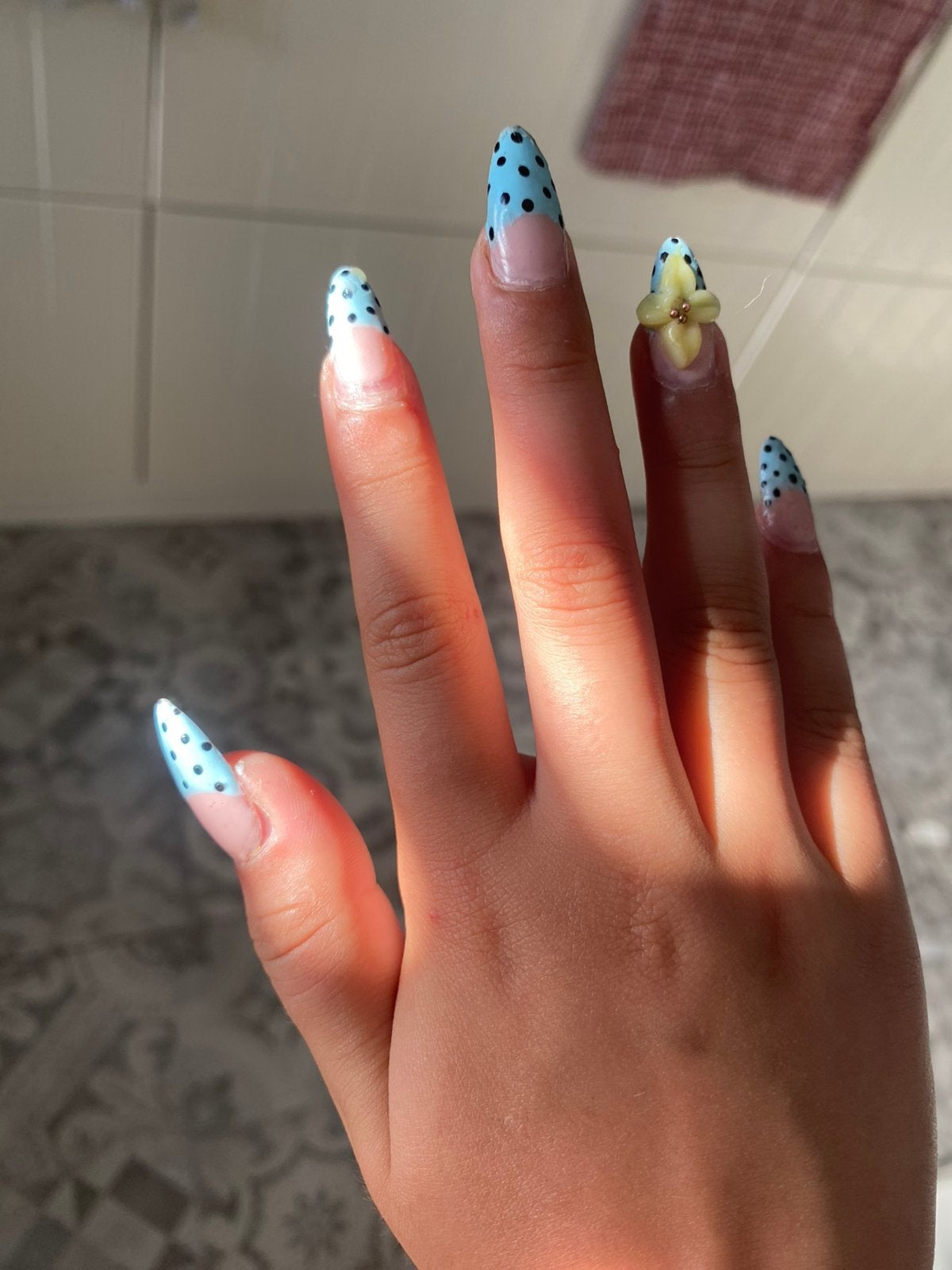 Ongles à pois, Neuf, Maquillage, Mains et Ongles, Enlèvement