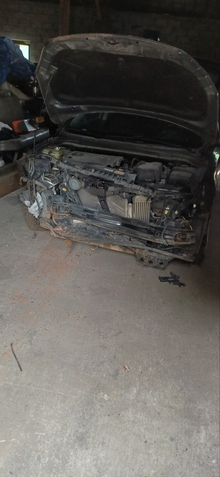 Kia ceed 1.6 diesel accidenté mai tourne encore faire offre, Boîte manuelle, 5 portes, Diesel, Particulier