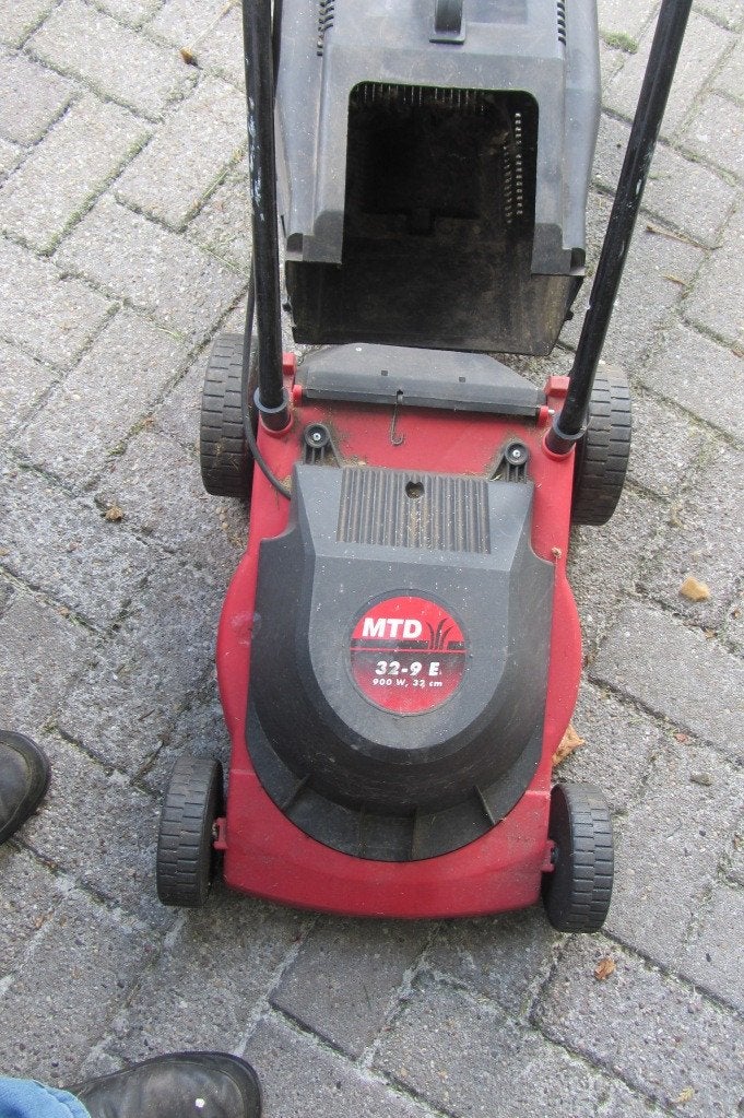 Grasmaaier MTD  Elektrisch  32 cm maaibreedte, Tuin en Terras, Ophalen, Cirkelmaaier, Gebruikt, Opvangbak