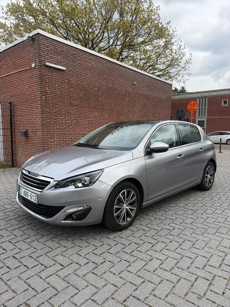 Peugeot 308 automatique, Argent ou Gris, Achat, Euro 6, Entretenue par le concessionnaire