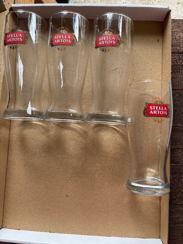 Stella Artois (4 verres), Collections, Enlèvement ou Envoi, Comme neuf, Verre ou Verres, Stella Artois