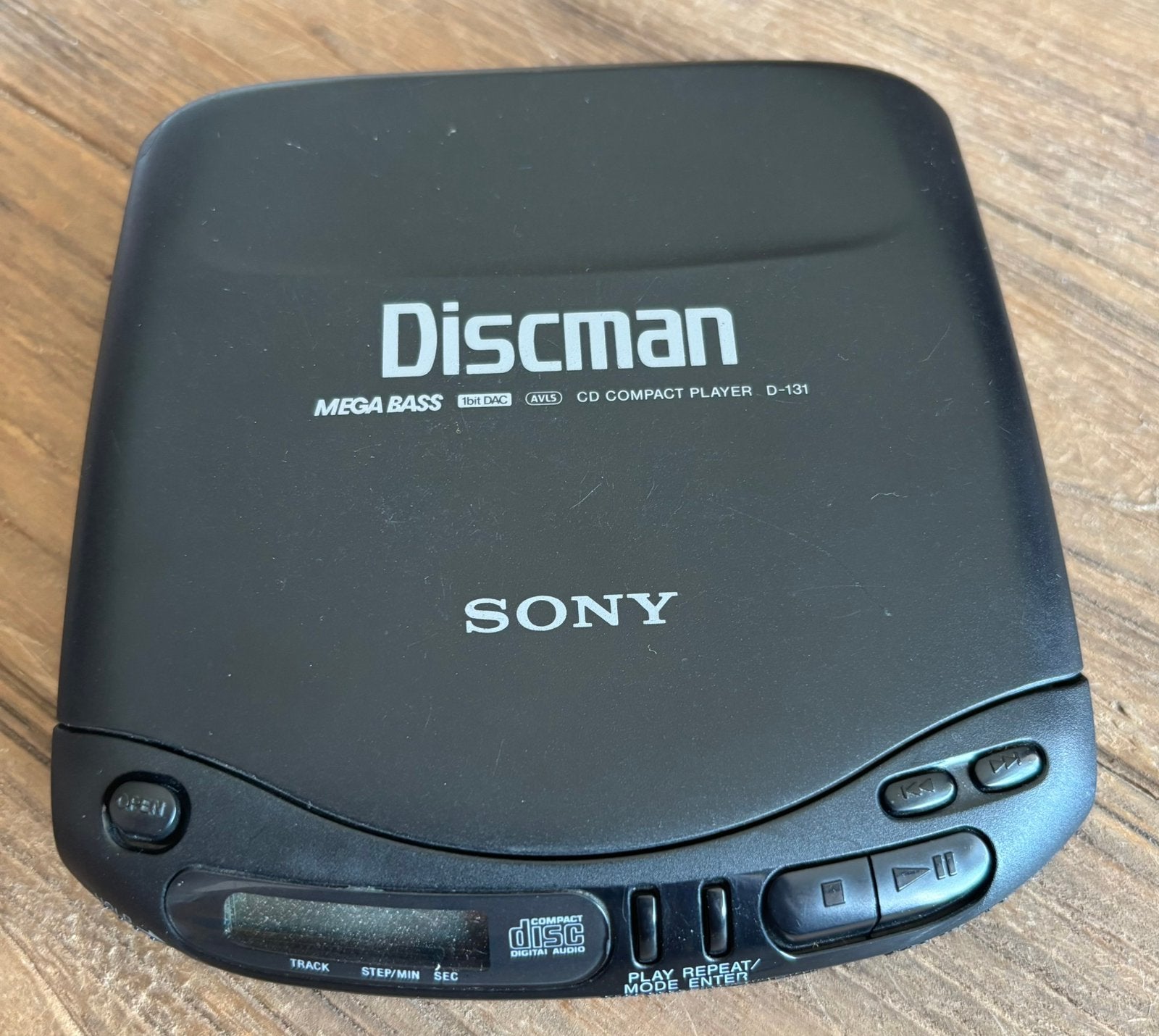 Sony Discman D-131 draagbare cd-speler, Audio, Tv en Foto, Walkmans, Discmans en Minidiscspelers, Ophalen of Verzenden, Discman