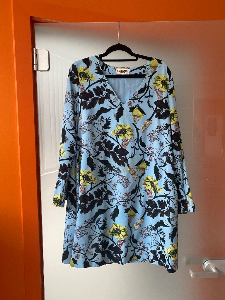 Essentiel Antwerp kleedje lichtblauw met bloemenprint, Blauw, Ophalen of Verzenden, Maat 36 (S), Gedragen