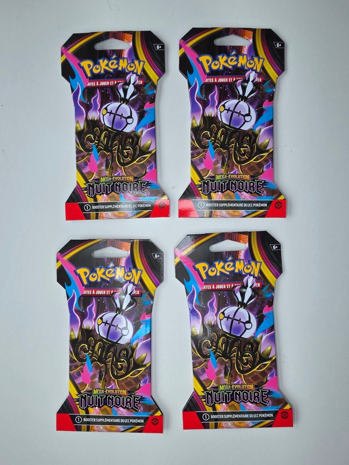 1 pakje van 4 zwarte Nui kartonnen blisterverpakkingen ME5 P, Ophalen of Verzenden, Nieuw, Booster, Foil