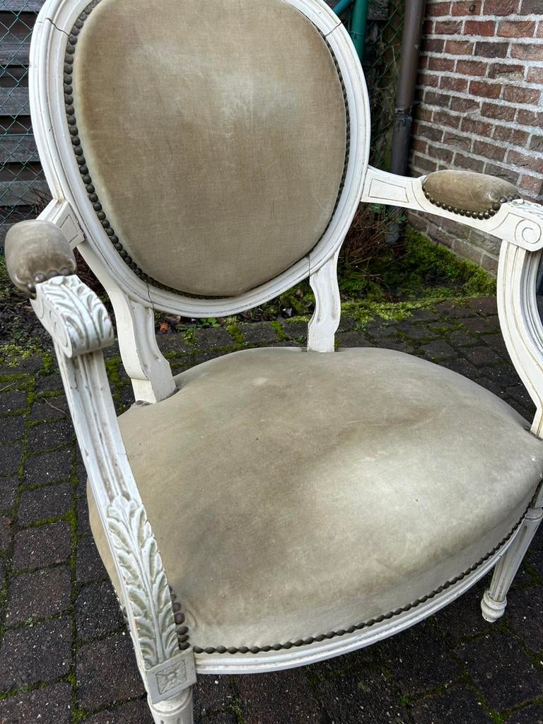 Antieke stoel, Ophalen