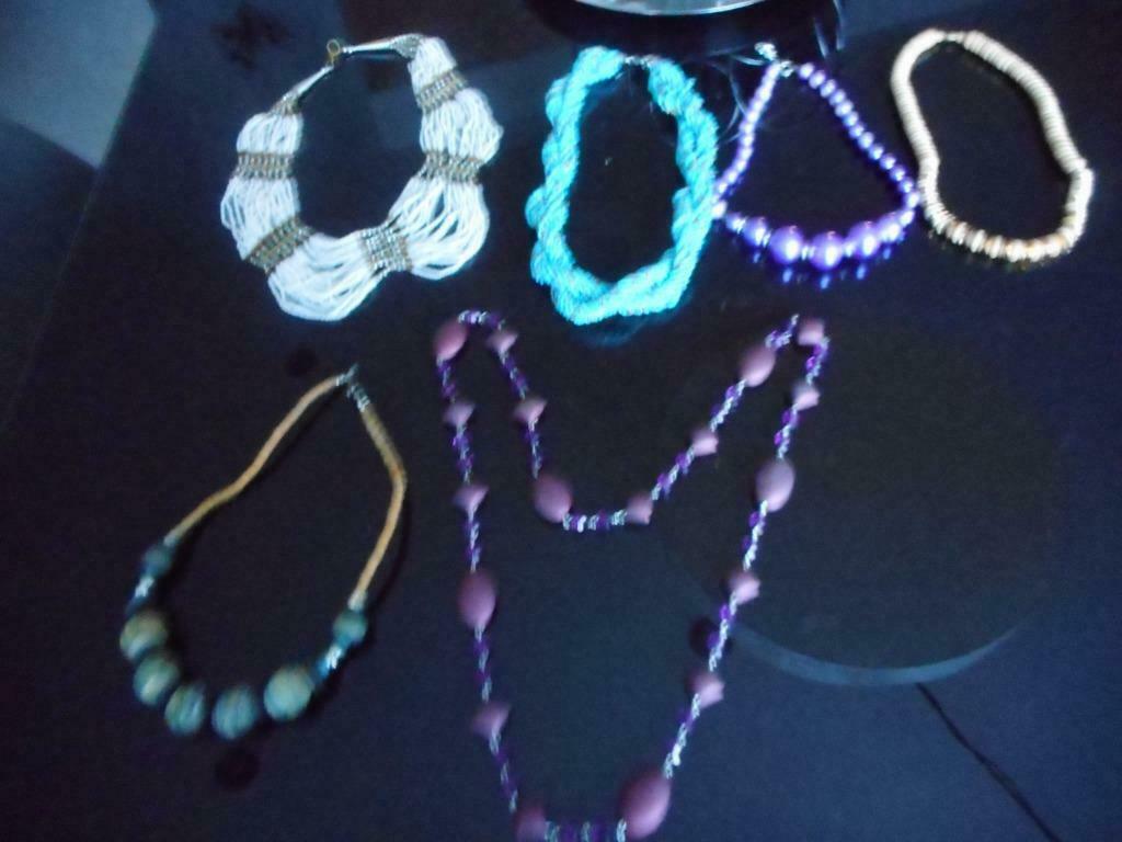 divers colliers vintage, Bijoux, Sacs & Beauté, Colliers, Enlèvement ou Envoi, Comme neuf, Autres couleurs, Synthétique