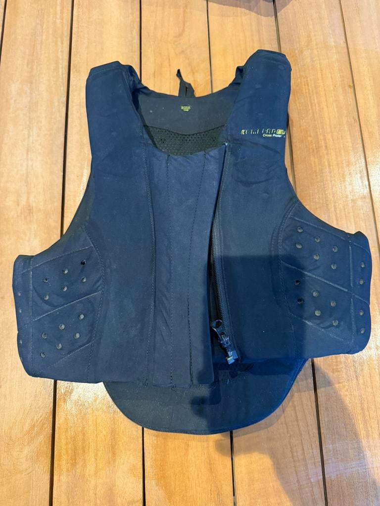 Bodyprotector Komperdell 3XS 140, Ophalen, Zo goed als nieuw
