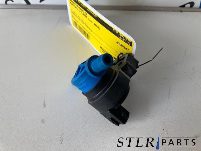 Distributeur de carburant d'un Mercedes C-Klasse, 3 mois de garantie, Utilisé, -, -