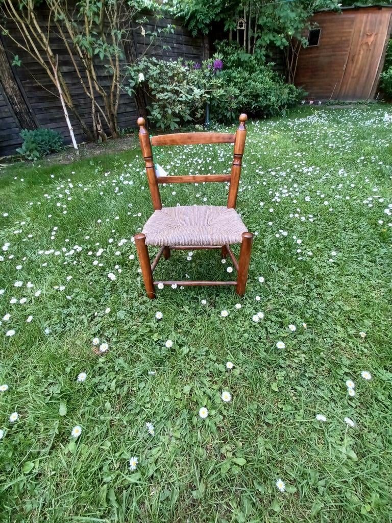 Houten kinderstoeltje, Ophalen, Zo goed als nieuw